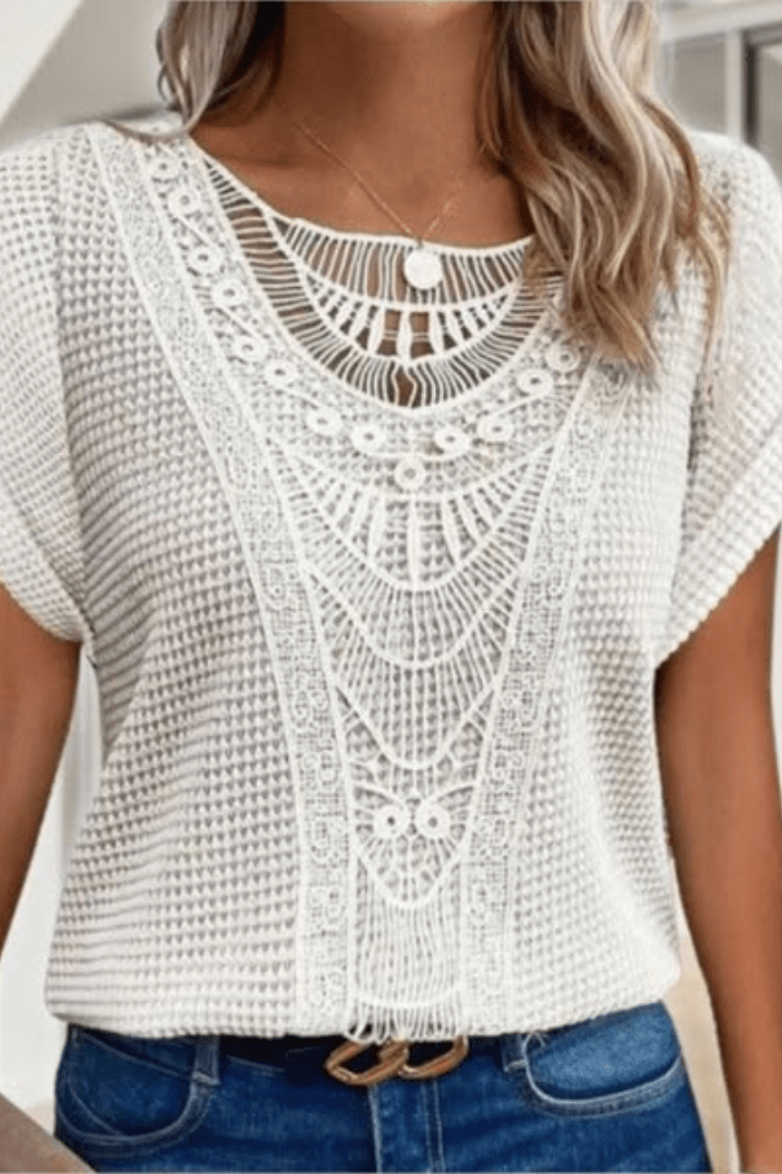 Nadine | Top z koronkowymi detalami w stylu vintage