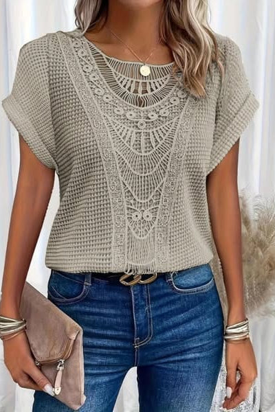 Nadine | Top z koronkowymi detalami w stylu vintage