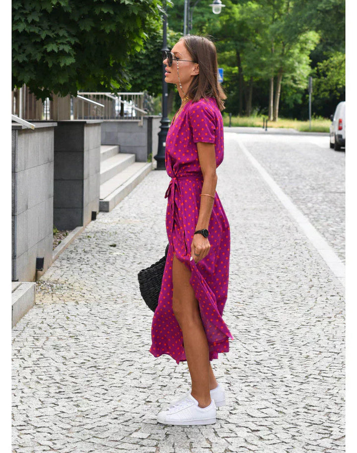 Ameline | Elegant V-neck dress with a shaping cut