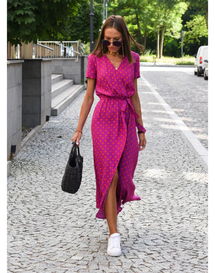 Ameline | Elegant V-neck dress with a shaping cut
