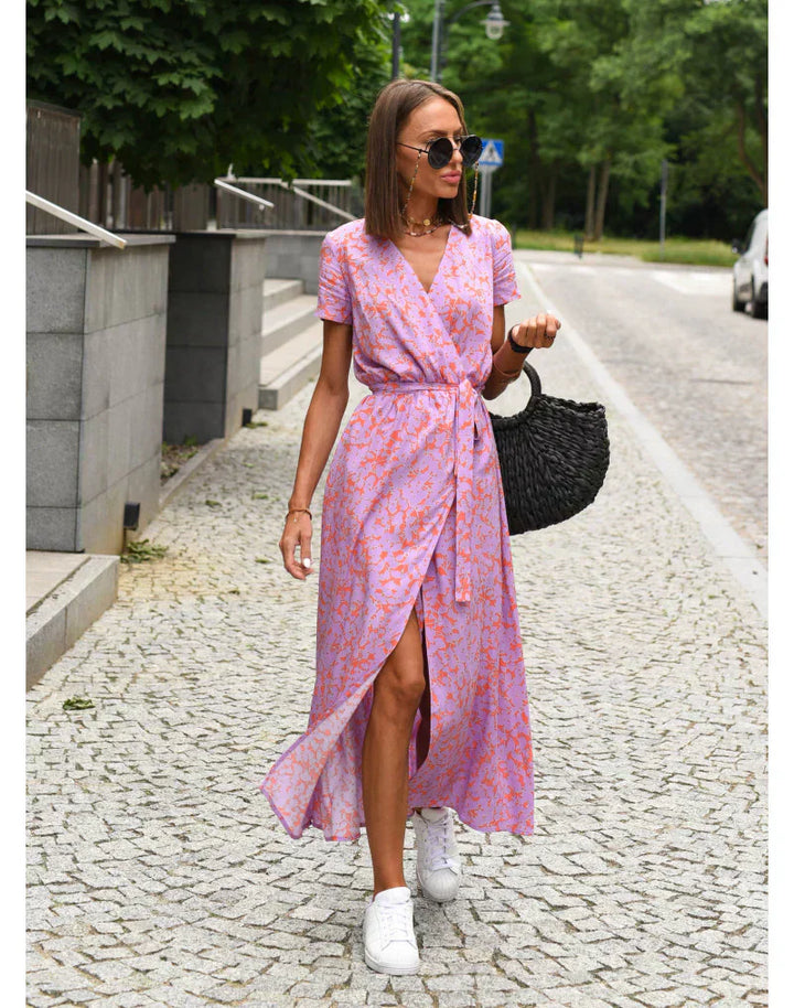 Ameline | Elegant V-neck dress with a shaping cut